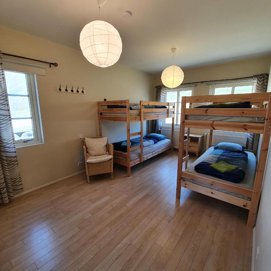 Hvammur 2 Guesthouse Red House Blonduos Kültér fotó