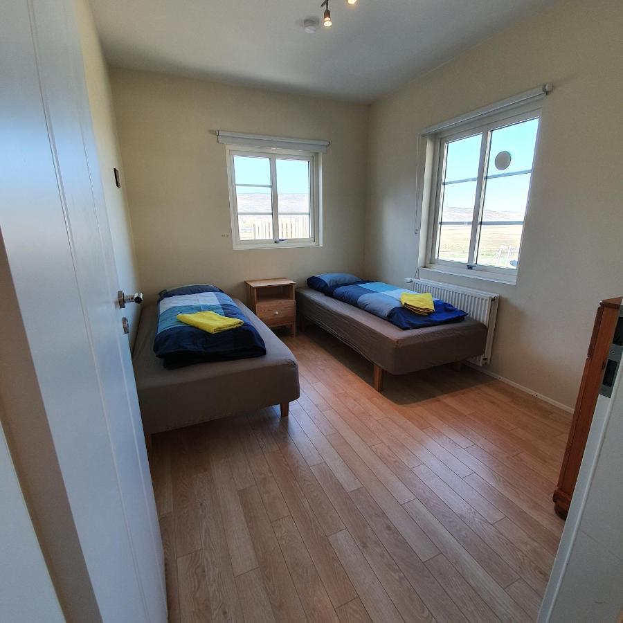 Hvammur 2 Guesthouse Red House Blonduos Kültér fotó